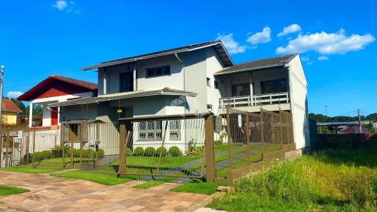 Casa com 3 Quartos à venda, 277m² no Interlagos, Caxias do Sul
