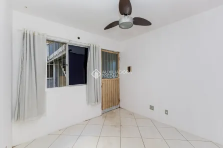 Apartamento com 2 Quartos para alugar, 40m² no Rubem Berta, Porto Alegre