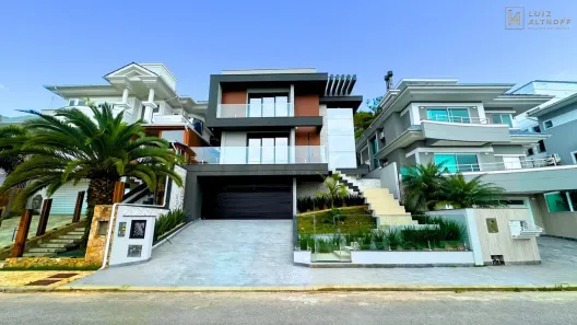 Casa com 3 Quartos à venda, 339m² no Pedra Branca, Palhoça