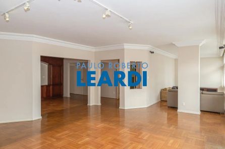 Apartamento com 3 Quartos à venda, 260m² no Higienópolis, São Paulo