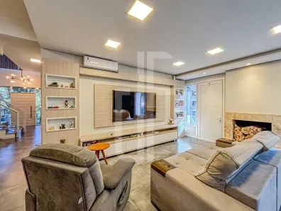 Sobrado com 3 Quartos à venda, 200m² no Vila Nova, Porto Alegre