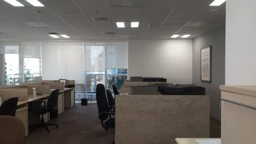 Sala Comercial para alugar, 203m² no Jardim das Acácias, São Paulo