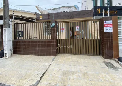 Casa com 3 Quartos para alugar, 200m² no Suíça, Aracaju