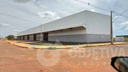 Galpão/Depósito/Armazém à venda, 715m² no Loteamento Centro Empresarial Leste I, Uberlândia