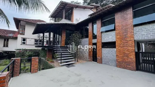 Casa de Condomínio com 4 Quartos à venda, 378m² no Piratininga, Niterói