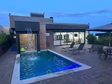 Sobrado com 4 Quartos à venda, 210m² no , Mendonça