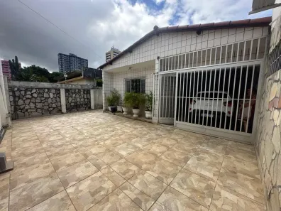 Casa com 3 Quartos à venda, 235m² no Lagoa Nova, Natal
