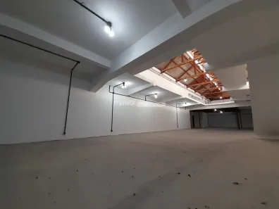 Galpão/Depósito/Armazém para alugar, 556m² no São Geraldo, Porto Alegre