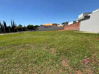 Lote/Terreno à venda, 600m² no Jardim Villagio D'Italia, Leme