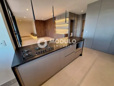 Apartamento com 3 Quartos para alugar, 225m² no Jardim Karaíba, Uberlândia