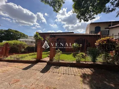 Sobrado com 3 Quartos à venda, 337m² no Zona 05, Maringá