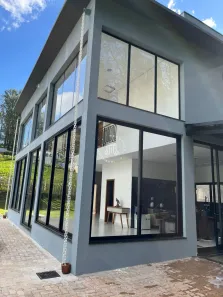 Casa de Condomínio com 4 Quartos para alugar, 250m² no Caxambu, Jundiaí