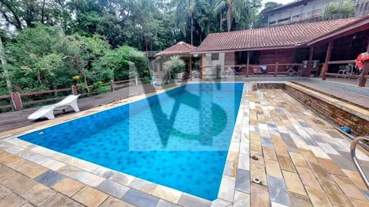 Casa de Condomínio com 3 Quartos à venda, 200m² no Caraguatá, Mairiporã