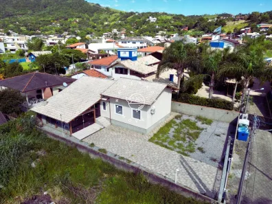 Casa com 3 Quartos à venda, 120m² no , Garopaba
