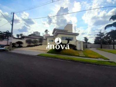 Casa de Condomínio com 3 Quartos à venda, 470m² no Mercês, Uberaba