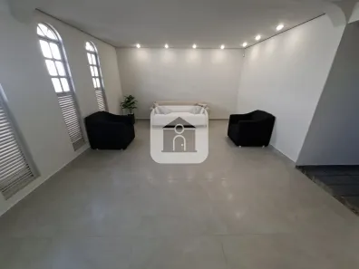 Casa com 3 Quartos para alugar, 227m² no Santa Mônica, Uberlândia