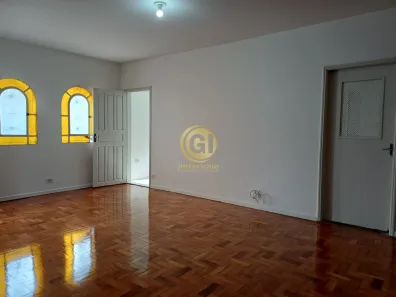 Casa com 4 Quartos para alugar, 250m² no Parque Brasil, Jacareí