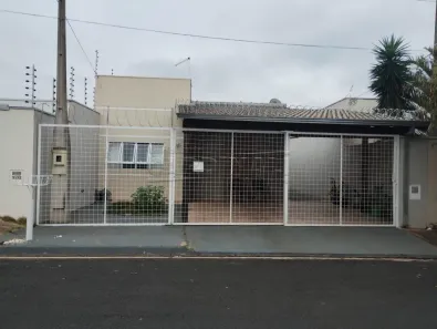 Casa com 3 Quartos à venda, 134m² no Jardim Indaiá, Araraquara