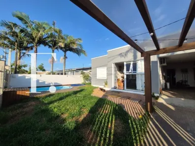 Casa com 3 Quartos à venda, 180m² no XANGRI-LÁ, Xangri-lá