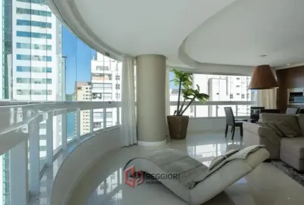 Apartamento com 3 Quartos à venda, 140m² no Centro, Balneário Camboriú