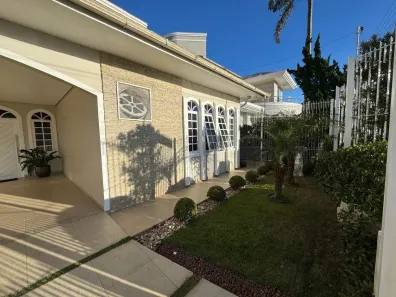 Casa com 3 Quartos à venda, 200m² no Universitário, Biguaçu