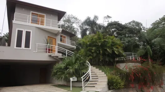 Sobrado com 4 Quartos para alugar, 300m² no Aruã, Mogi das Cruzes