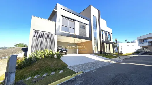 Casa de Condomínio com 3 Quartos à venda, 351m² no Cascatinha, Curitiba