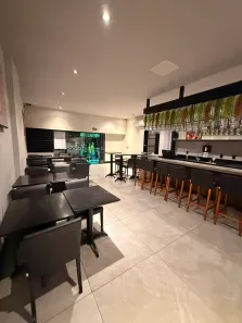 Ponto Comercial para alugar, 77m² no Copacabana, Rio de Janeiro