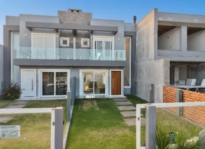 Sobrado com 3 Quartos à venda, 101m² no , Xangri-Lá