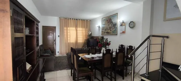 Sobrado com 3 Quartos à venda, 130m² no Vila Iapi, Taubaté