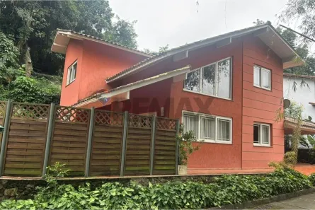Casa de Condomínio com 4 Quartos à venda, 256m² no Pendotiba, Niterói