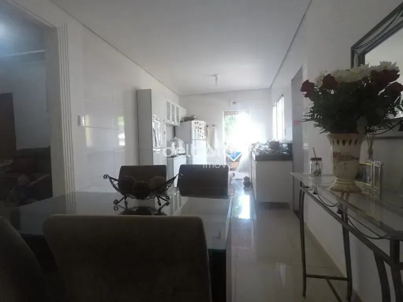 Casa com 3 quartos — São Bernardo, Belo Horizonte