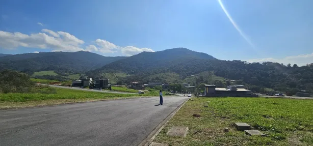 Lote/Terreno à venda, 300m² no Laranja Azeda, Atibaia