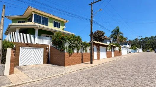 Casa com 4 Quartos à venda, 350m² no Village, Imbituba