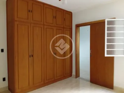 Casa com 3 Quartos à venda, 200m² no Higienópolis, Araçatuba