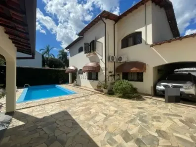 Sobrado com 4 Quartos à venda, 312m² no Jardim Siesta, Jacareí