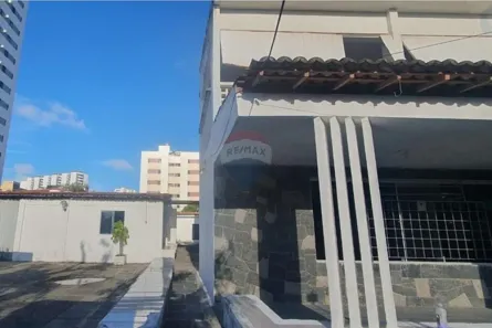 Imóvel Comercial com 8 Quartos para alugar, 450m² no Prado, Recife