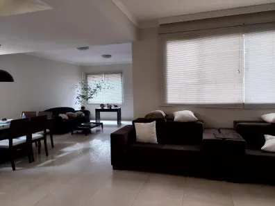 Sobrado com 4 Quartos à venda, 275m² no Jardim América, Goiânia