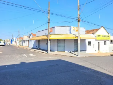 Ponto Comercial para alugar, 81m² no Martins, Uberlândia