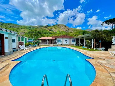 Casa com 3 Quartos à venda, 1000m² no Iucas, Teresópolis