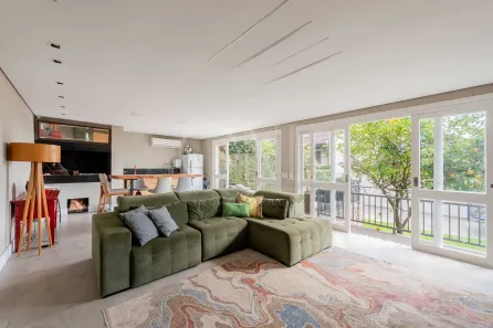 Casa com 4 Quartos à venda, 390m² no Três Figueiras, Porto Alegre