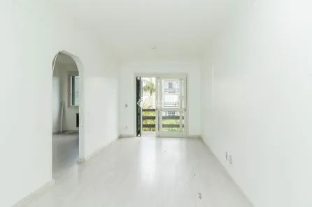 Apartamento com 2 Quartos para alugar, 72m² no Partenon, Porto Alegre
