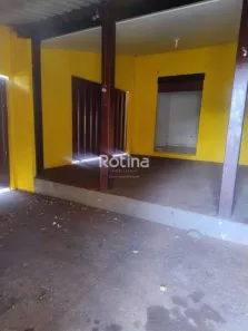 Casa com 2 Quartos à venda, 149m² no Laranjeiras, Uberlândia