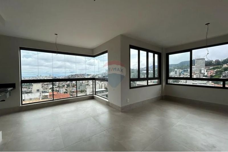 Apartamento com 4 quartos — Santa Lúcia, Belo Horizonte