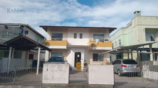 Apartamento com 2 Quartos para alugar, 55m² no Pachecos, Palhoça