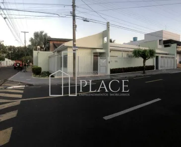 Casa com 3 Quartos para alugar, 200m² no Jardim Maria Izabel, Marília