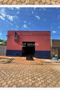 à venda, 400m² no Centro, Frutal