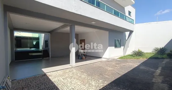 Casa com 3 Quartos à venda, 270m² no Bosque dos Buritis, Uberlândia