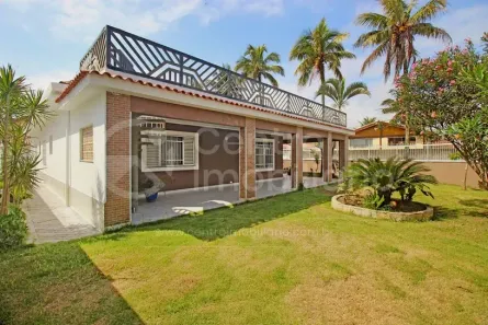 Casa com 5 Quartos à venda, 330m² no Balneario Flórida, Peruíbe