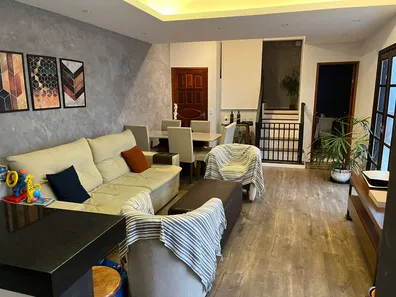 Casa com 3 Quartos à venda, 172m² no Valparaíso, Petrópolis